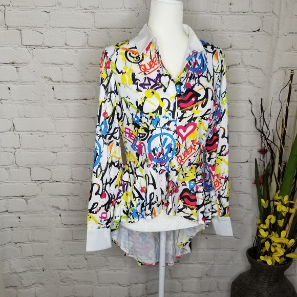 NWT Highlight Long sleeve graffiti multicolor flare back top - Picture 2 of 4